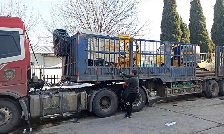石門環衛公司引進多功能高壓沖洗車，用于環衛快速保潔