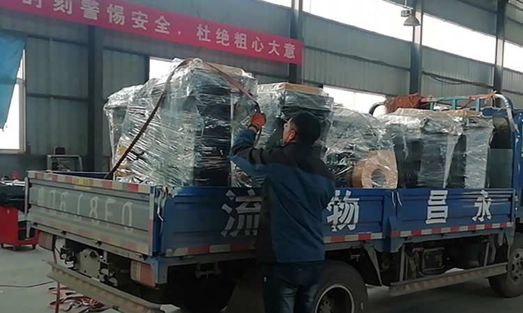 手推式吸葉機裝車中 環(huán)衛(wèi)手推式樹葉收集器