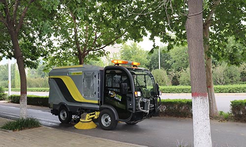 環衛電動洗掃車和電動清掃車，掃地車的區別！