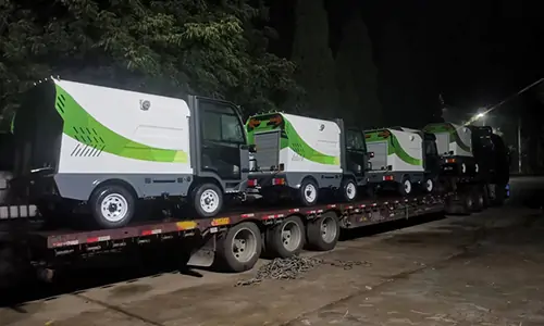 多功能四輪高壓清洗車又一批發(fā)往深圳已經到貨