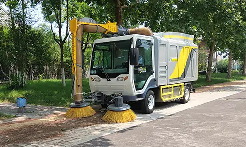 電動(dòng)樹(shù)葉收集車一款專門收集樹(shù)葉的車