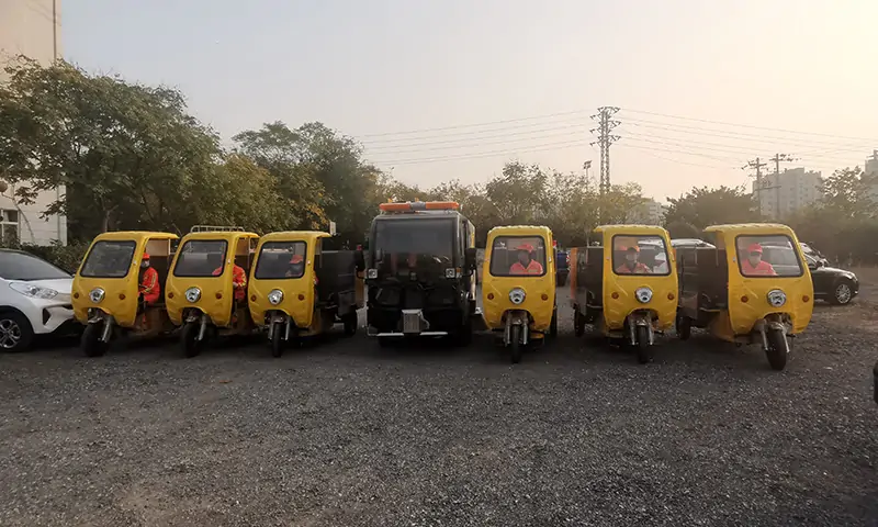 純電動洗掃車及多功能高壓清洗車發往河南某環衛公司，交接完成！