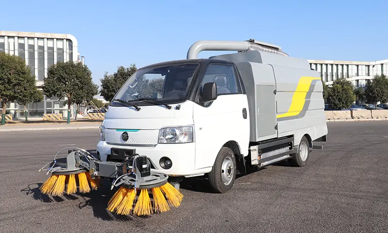 多功能樹(shù)葉收集車：提升城市環(huán)衛(wèi)效率的綠色新選擇