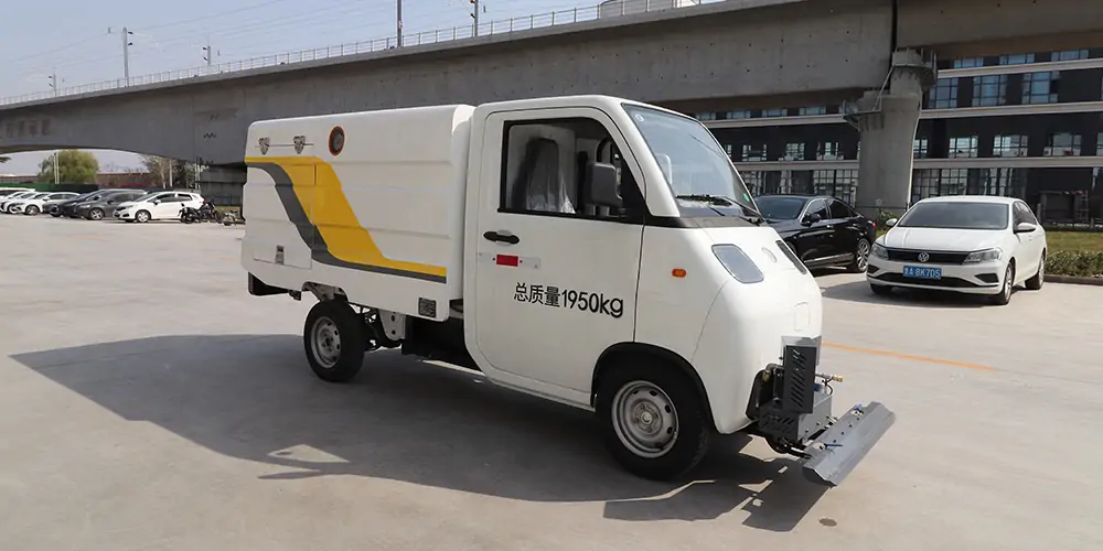 新能源路面養護車，高壓清洗車，高壓沖洗車，路面養護車