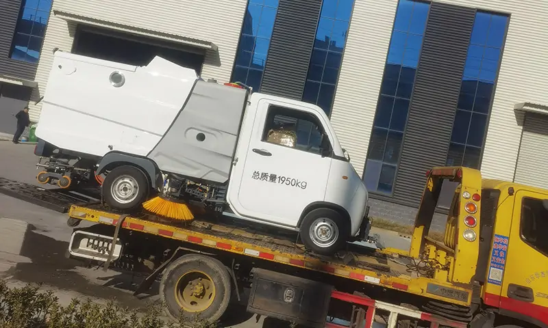 新能源洗掃車正式到崗山東環衛 打造高效低碳新型清潔模式